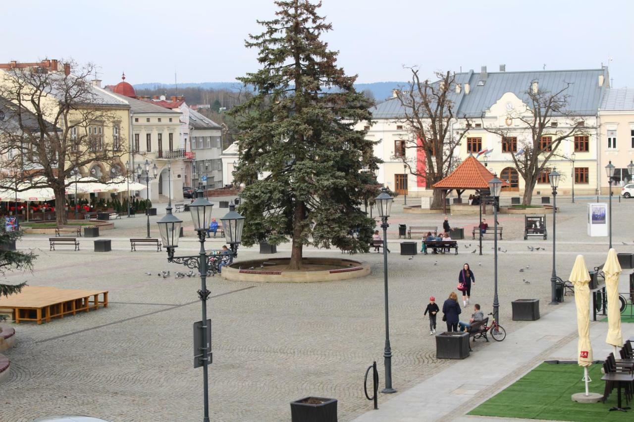 Apartament City, Clock Krosno Exterior photo